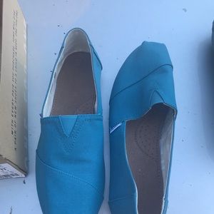 Women’s toms